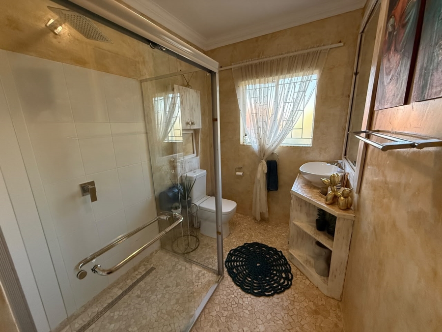 3 Bedroom Property for Sale in Safari Gardens North West